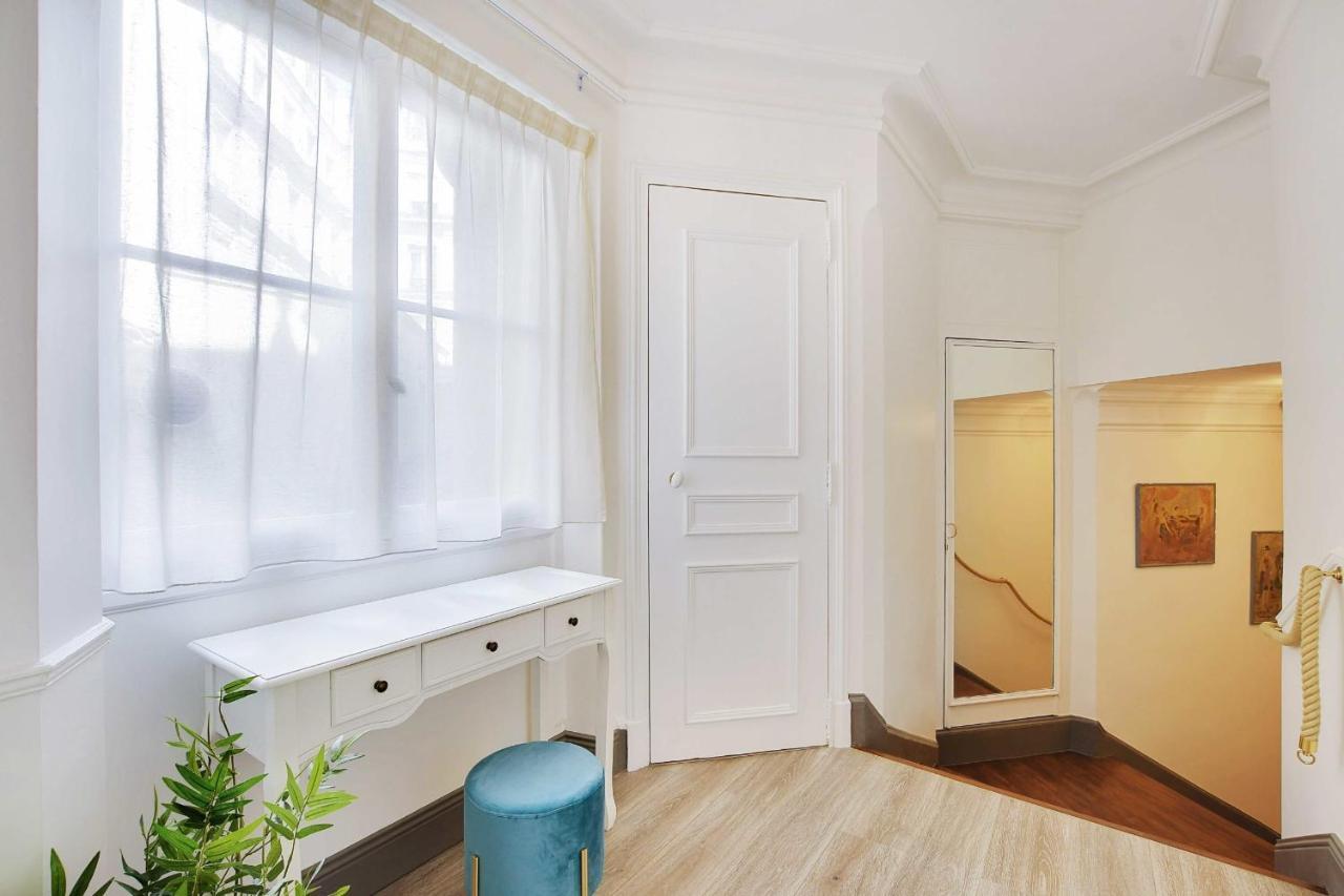Magnifique - 2br - 6p - Place De L'etoile Appartement Parijs